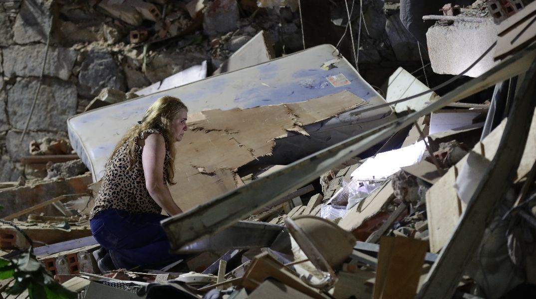 «Νόμιζα ότι το κτίριο θα καταρρεύσει» – Μαρτυρίες τρόμου από τους σεισμούς 7,2 και 7,5 Ρίχτερ στη Βενεζούελα 