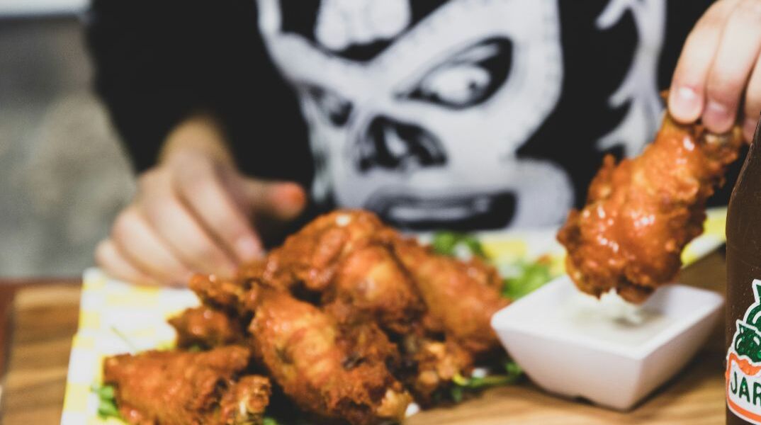 Οι φίλαθλοι του Μουντιάλ ανακάλυψαν τη ranch και προσπαθούν να τη βάλουν στις βαλίτσες τους