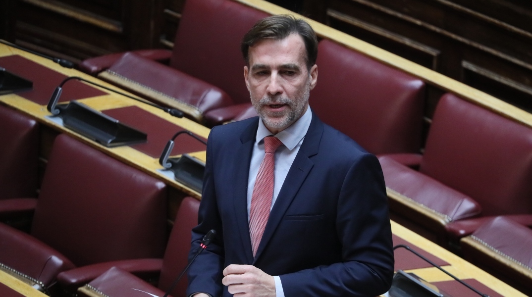 Παραιτήθηκε ο Χουρδάκης από τους «Δημοκράτες» του Κασσελάκη μετά τη Τζάκρη