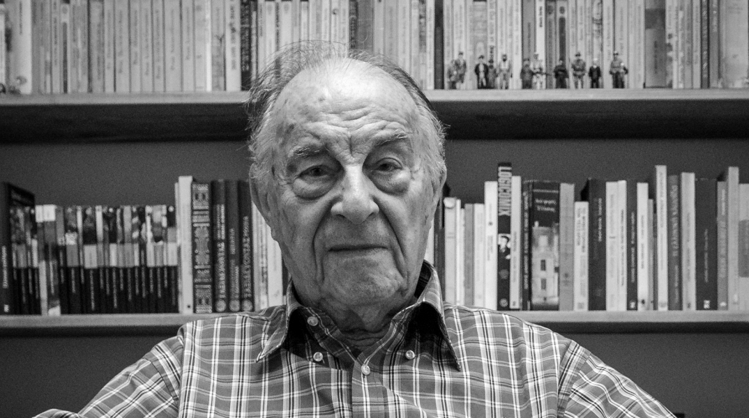 Βασίλης Παναγιώτοπουλος