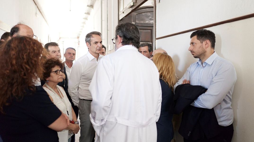 Στο πλευρό της Αφροδίτης Νέστορα ο Μητσοτάκης - «Θα λογοδοτήσουν οι δράστες»