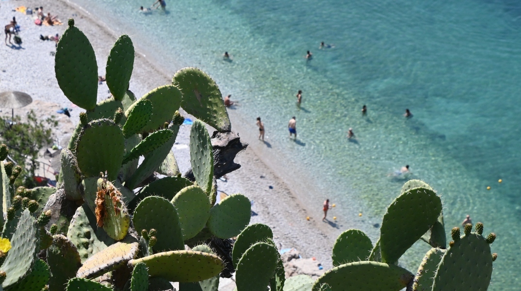 Καιρός αύριο: Στους 37 βαθμούς η θερμοκρασία – Τοπικές βροχές στα ηπειρωτικά