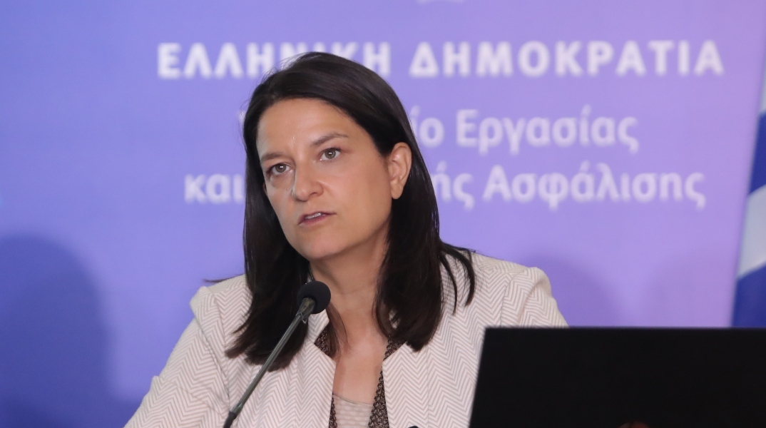 Κεραμέως: Καταργούμε οριστικά τις περικοπές στις συντάξεις χηρείας, τέλος στην ομηρία χιλιάδων πολιτών