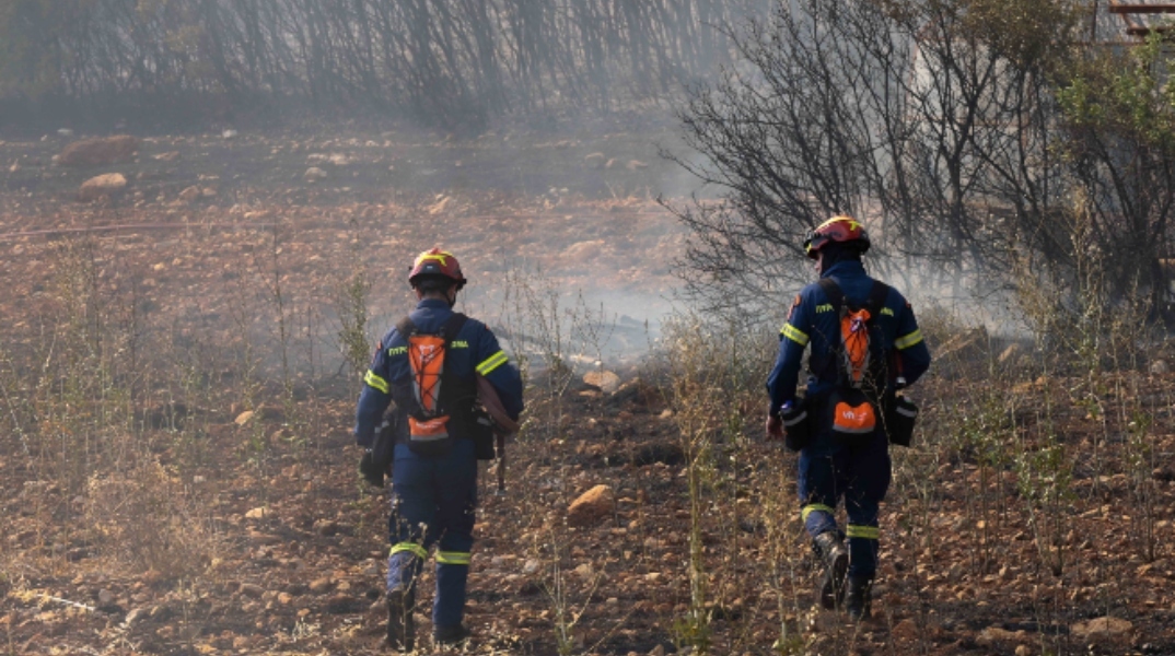 Κορινθία: Χωρίς ενεργό μέτωπο η φωτιά στο Σπαθοβούνι