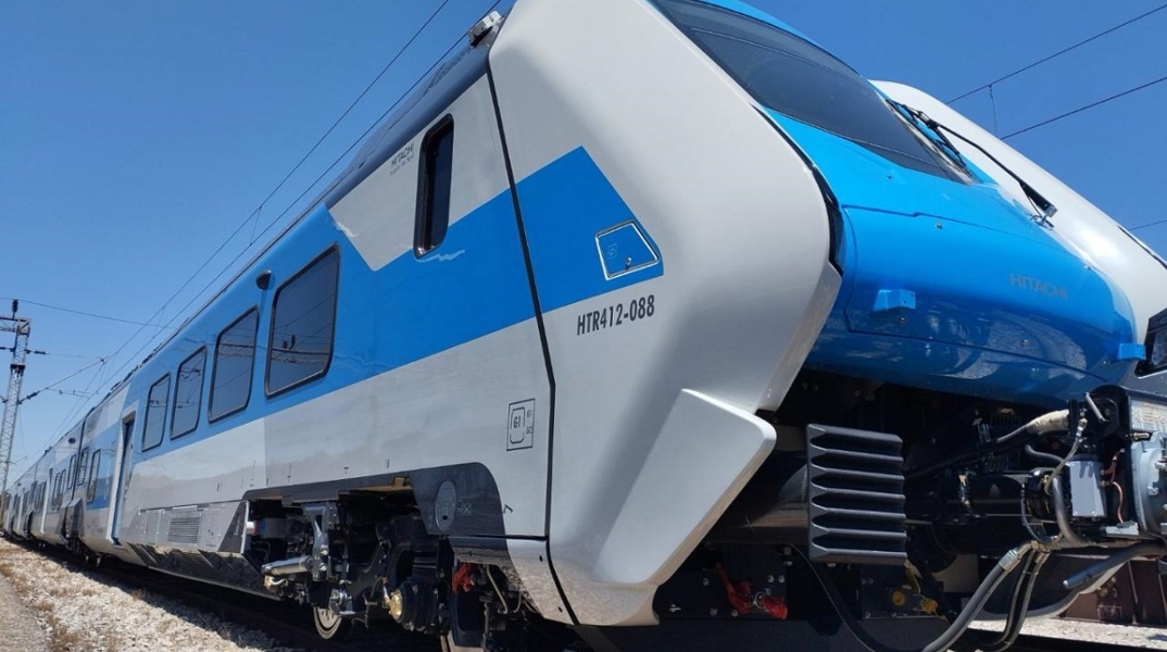 Έφτασε στη Θεσσαλονίκη ο πρώτος συρμός Blues Intercity της Hellenic Train.