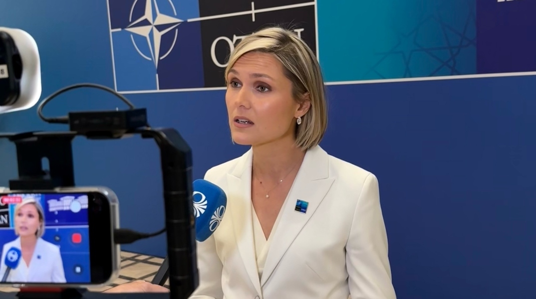 Κριστρούν Φροσταντότιρ: Ποια είναι η νεότερη πρωθυπουργός χώρας μέλος του ΝΑΤΟ