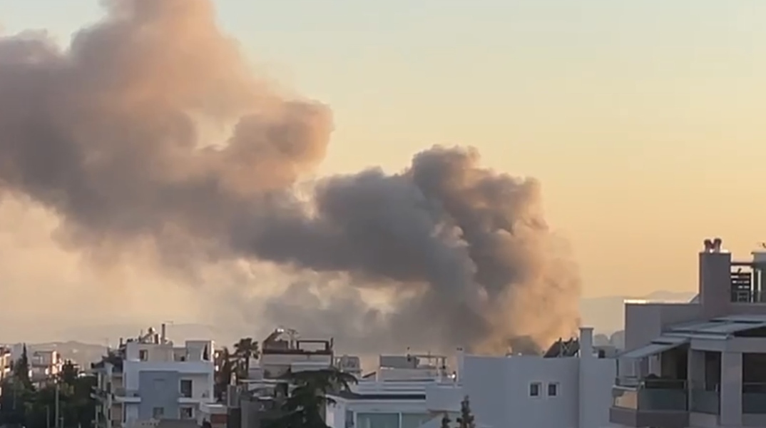 Φωτιά σε κτίριο στο Μητροπολιτικό Πάρκο Γουδή -Επιχειρούν 25 πυροσβέστες