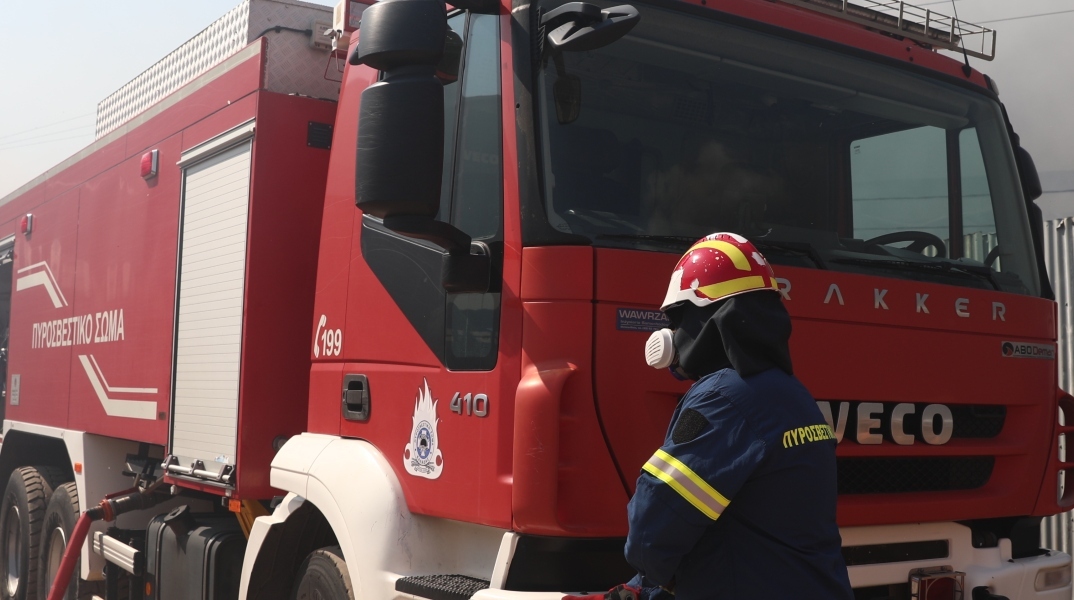 Φωτιά στο Μελιδοχώρι Ηρακλείου – Μήνυμα 112 για εκκένωση, οι ισχυροί άνεμοι αναζωπυρώνουν το μέτωπο