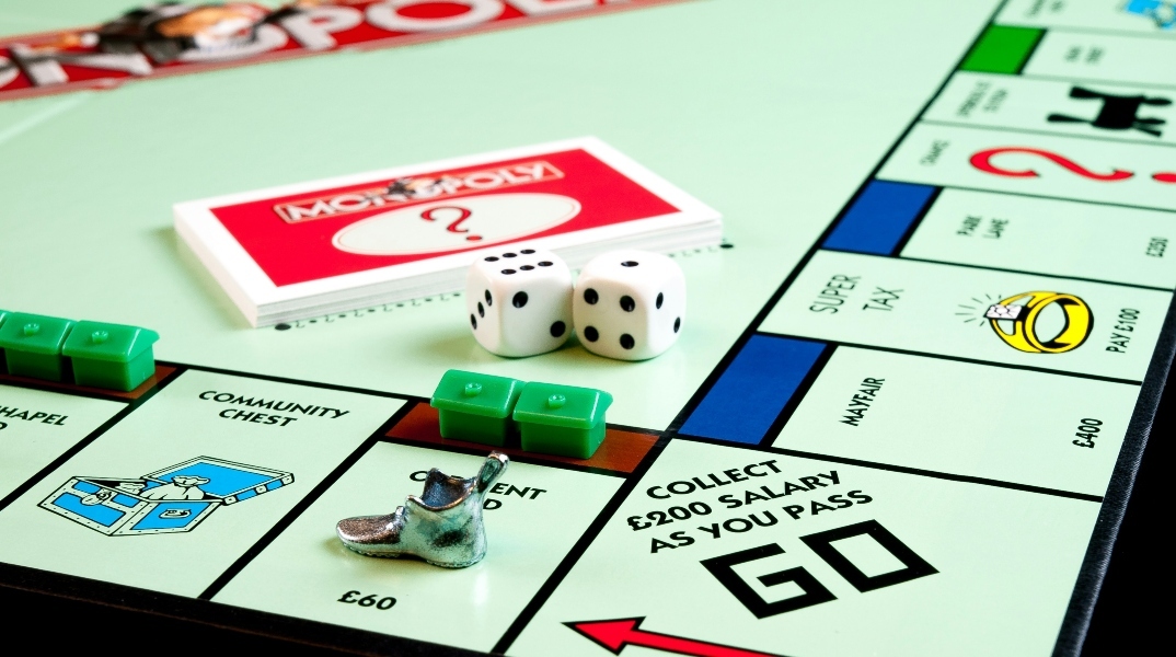 Το Monopoly γίνεται reality στο Netflix – 12 παίχτες θα διεκδικήσουν έπαθλο 2 εκατ. δολαρίων