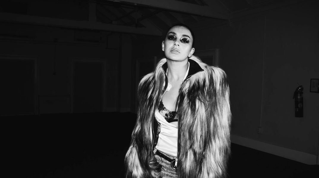Music, Fashion, Film: To μετα-Brat φεγγάρι της Charli XCX