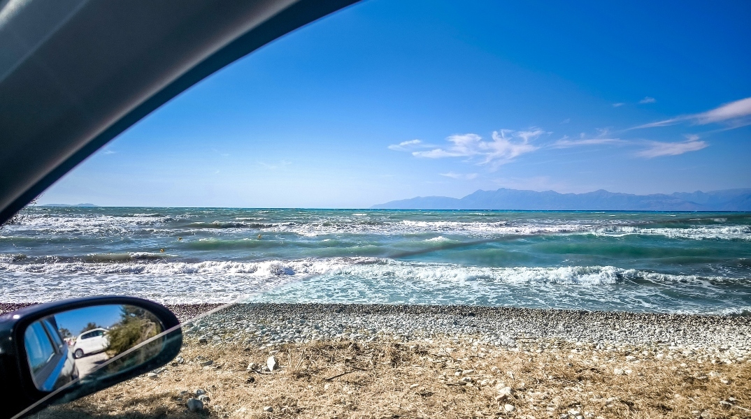Αίθριος ο καιρός σήμερα σε όλη τη χώρα με μικρή εξασθένηση των ανέμων