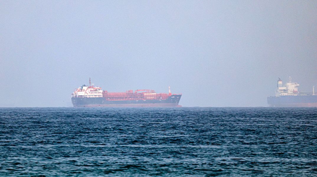 Explainer | Πώς το Ιράν μετατρέπει τα Στενά του Ορμούζ σε όπλο πίεσης απέναντι στις ΗΠΑ