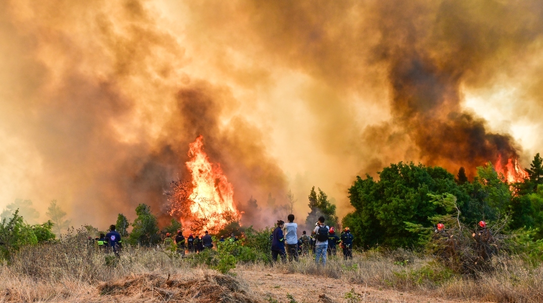 Από βραχυκύκλωμα γεννήτριας ηλεκτρικού ρεύματος ξεκίνησε η πυρκαγιά στη Σκύρο