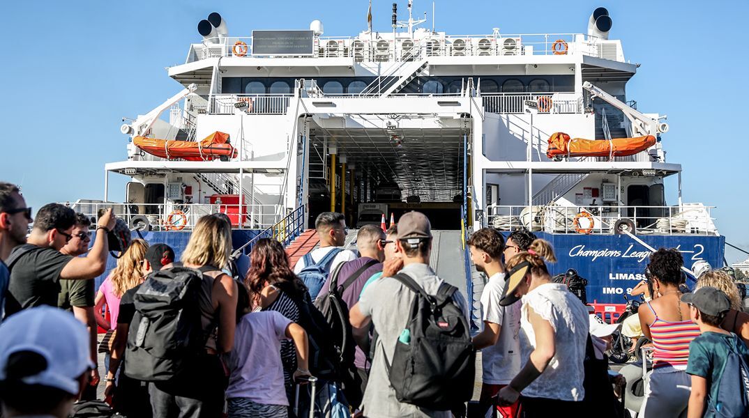 Κορυφώνεται η έξοδος των εκδρομέων – Στο 100% η πληρότητα σε πολλά δρομολόγια 