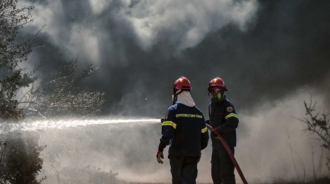 Φωτιά σε στο Πικέρμι: Βρέθηκε νεκρός μέσα σε αυτοκίνητο
