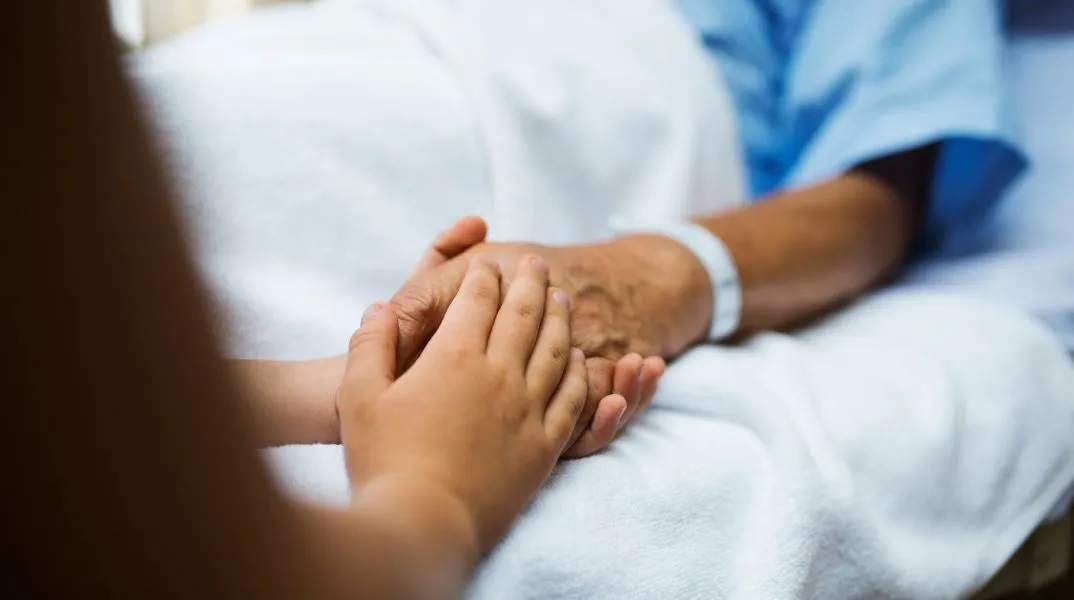 Γαλλία: Σε ισχύ ο νόμος περί υποβοηθούμενης αυτοκτονίας - Ποιες είναι οι αυστηρές προϋποθέσεις