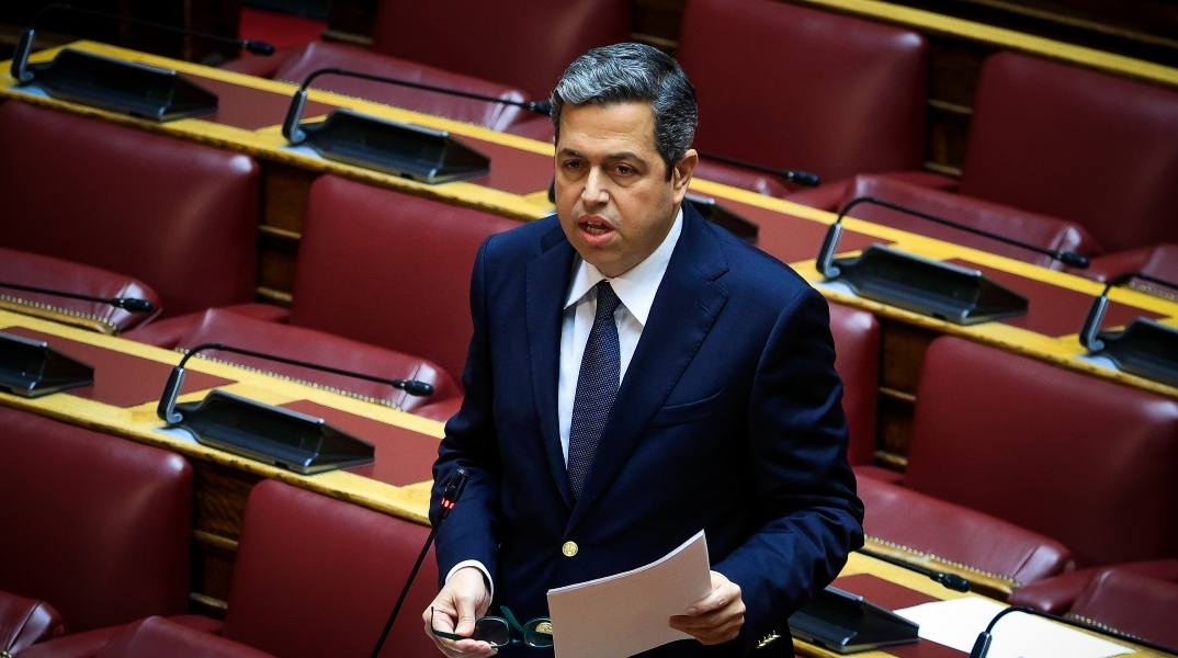 Με ένα χιουμοριστικό βίντεο ο Κεδίκογλου ανακοίνωσε τη ένταξή του στην ΕΛΑΣ του Τσίπρα