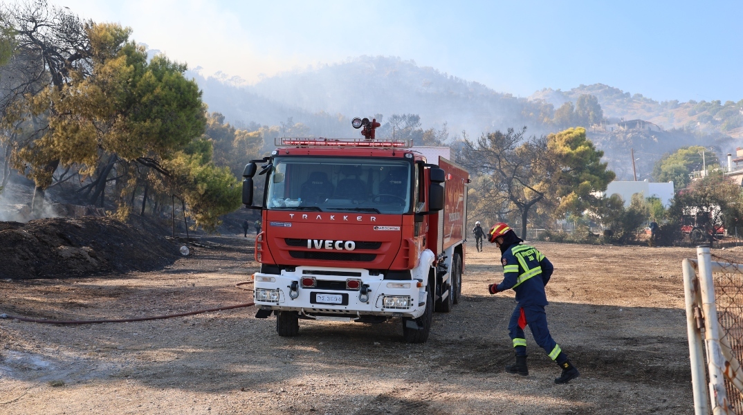 Συνελήφθη 49χρονος για τη πυρκαγιά στη Σαλαμίνα - Εκτελούσε εργασίες ηλεκτροσυγκόλλησης	