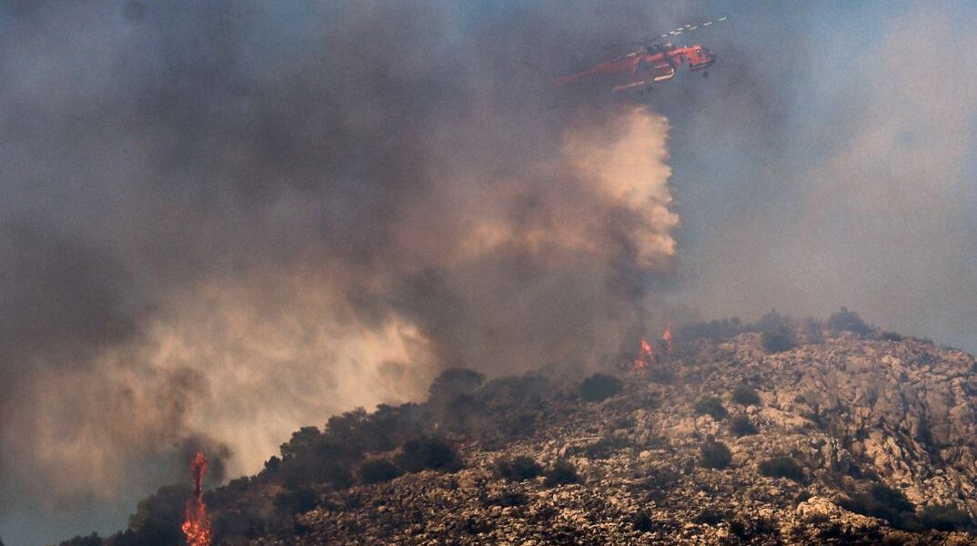 Πυρκαγιές: Οριοθέτηση πυρόπληκτων περιοχών και ενεργοποίηση της κρατικής αρωγής 