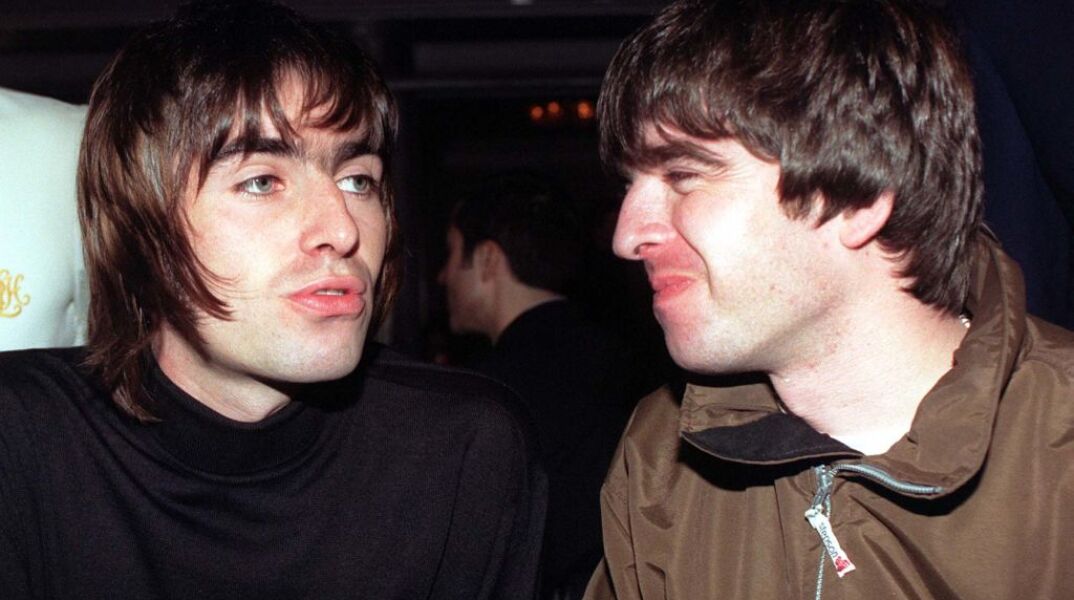 Oasis: Φωτογραφία των Λίαμ και Νόελ Γκάλαχερ έγινε πίνακας 1,9 εκατ. δολαρίων