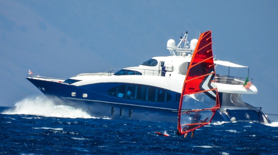Καιρός: Ζέστη έως 37 βαθμούς, τοπικές καταιγίδες και αφρικανική σκόνη
