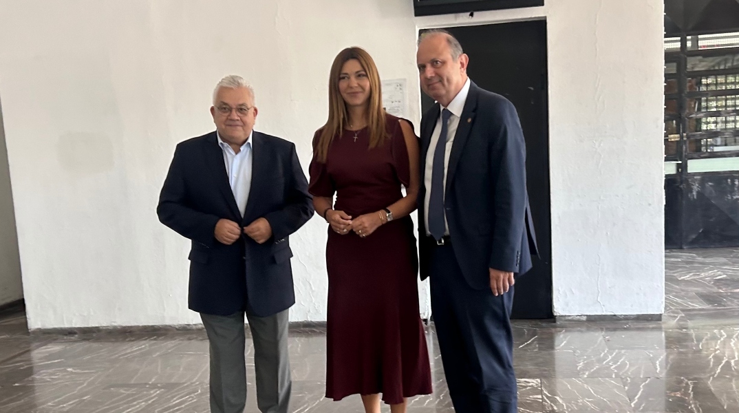 Επίσκεψη Ζαχαράκη στο ΑΠΘ: «Αυτό είναι το μέλλον, καλύτερες συνθήκες για τα παιδιά στη στέγαση»   