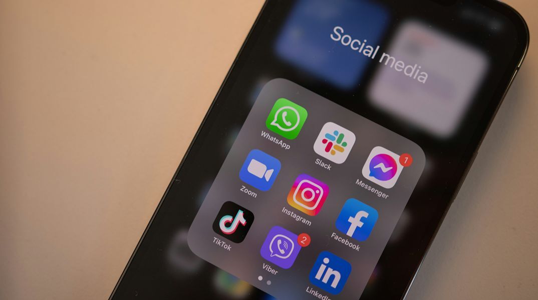 Financial Times/Pisa 2025: Τεχνητή Νοημοσύνη και social media γκρεμίζουν τις μαθητικές επιδόσεις