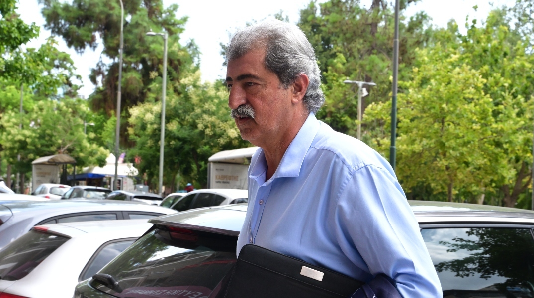 Παύλος Πολάκης για κβαντική ιατρική: «Δεν υπάρχει αυτό, είναι π...ρια μάντολες»