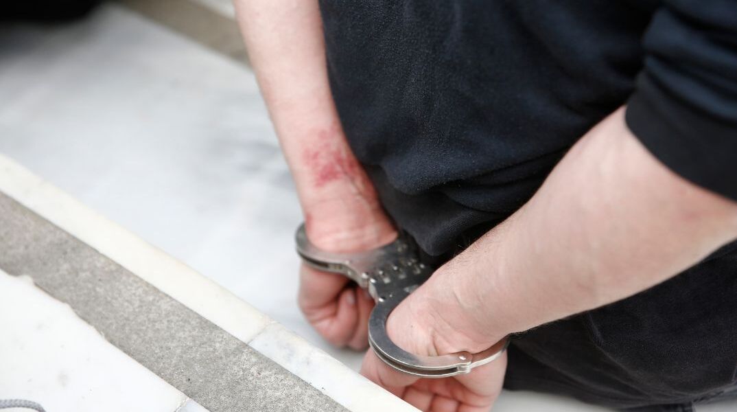 Θεσσαλονίκη: Προφυλακίστηκε 52χρονος για το κύκλωμα με τους «αχυρανθρώπους»