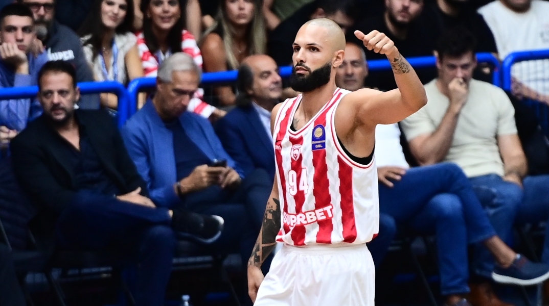 Ολυμπιακός-ΠΑΟΚ 101-96: «Ερυθρόλευκο» το Super Cup μετά από μια απίθανη ματσάρα – 5ο συνεχόμενο για την ομάδα του Μπαρτζώκα