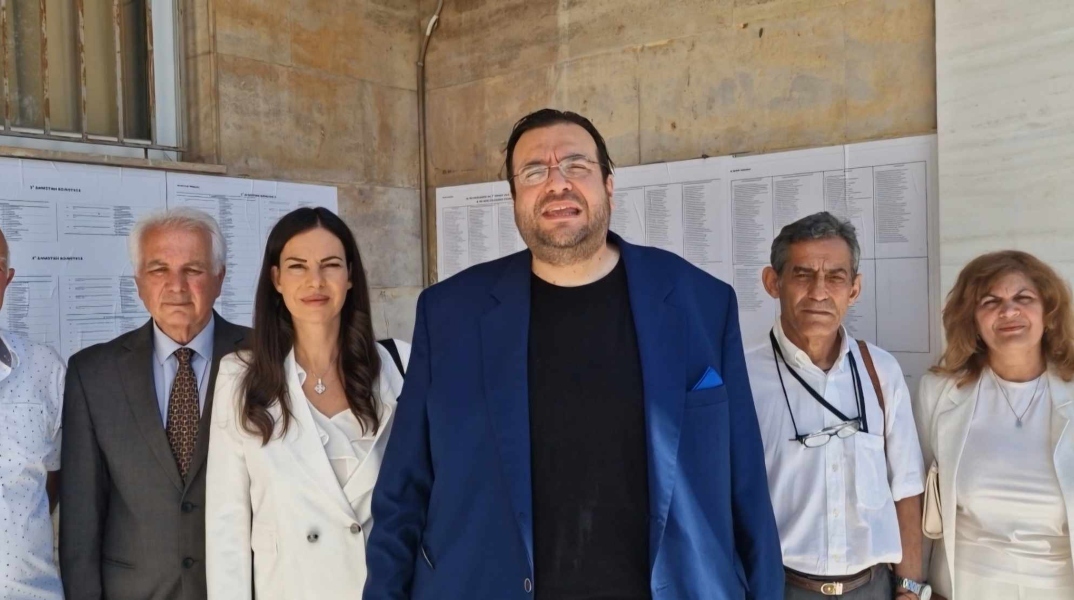 Ποιος είναι ο Φίλιππος Καμπούρης που συνελήφθη για απάτες σε βάρος του ΕΦΚΑ