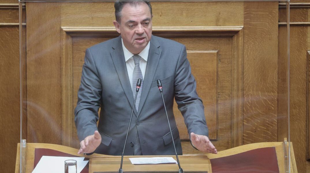 Στέλεχος του ΠΑΣΟΚ για το επεισόδιο με Παπαδοπούλου: «Λάθος μου οι οξείς τόνοι, ζήτησα συγγνώμη»