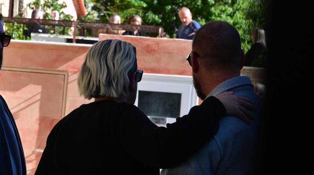 Τρισάγιο για τον Γιώργο Μαζωνάκη στο Γ' Νεκροταφείο Αθηνών