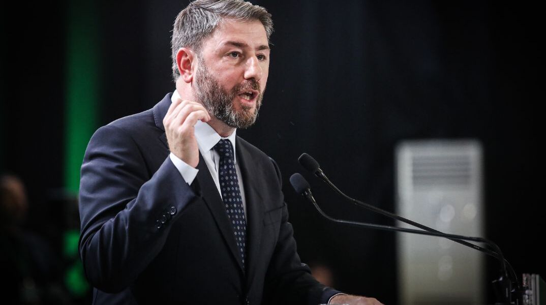 Ανδρουλάκης για Τσίπρα: «Απολύτως ψευδές ότι έβγαλε τη χώρα από τα μνημόνια»