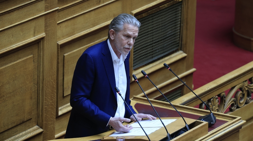 Γερουλάνος: Ποιος σας είπε ότι στην εξωτερική πολιτική η υποτέλεια εγγυάται την ασφάλεια;