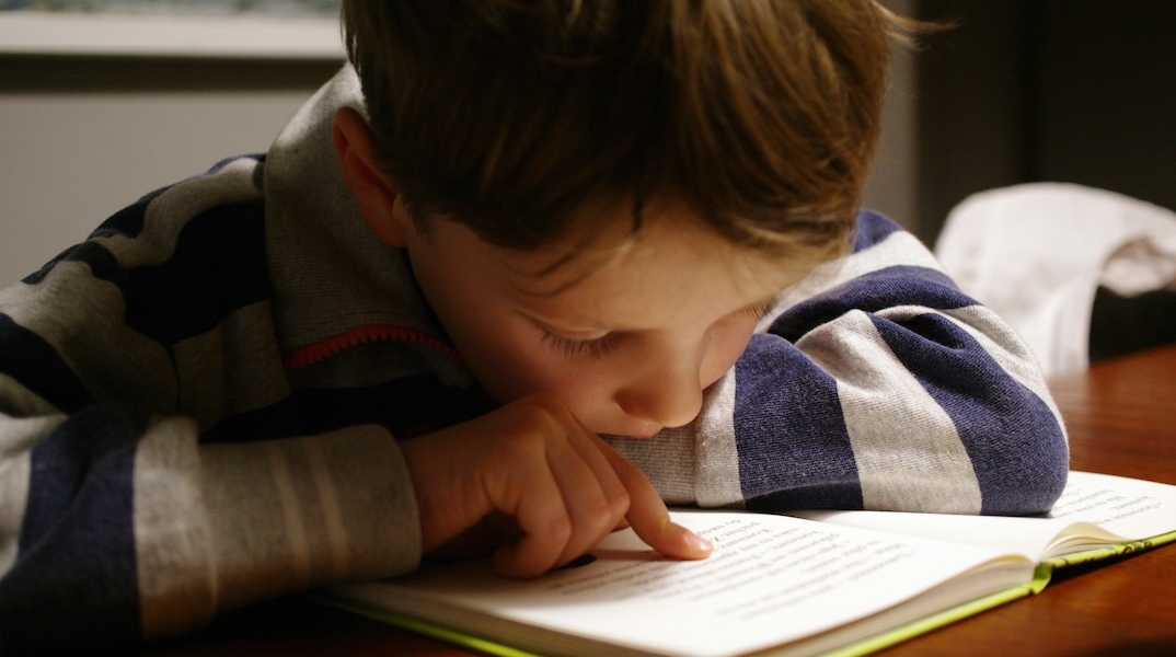 Book Therapy: Πρόβα (διαβαστερού) χειμώνα με βιβλία παιδικής και εφηβικής λογοτεχνίας