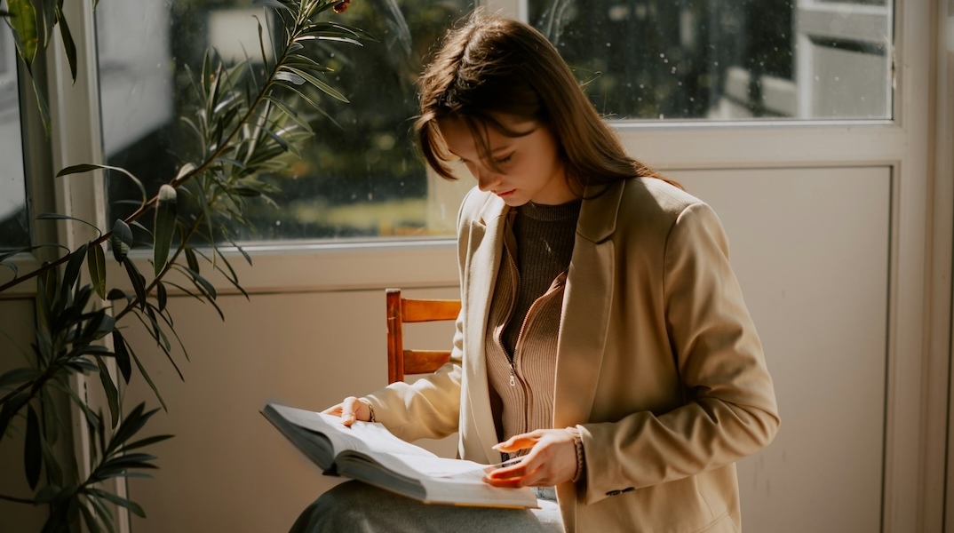 Book Therapy: Πρόβα (διαβαστερού) χειμώνα με βιβλία Προσωπικής Ανάπτυξης