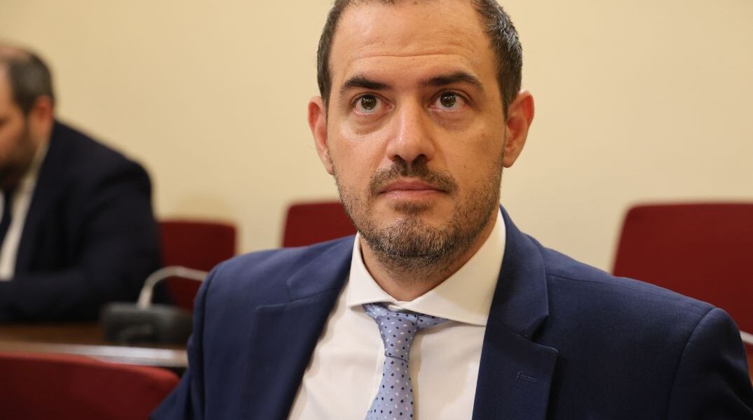 Στο Ιπποκράτειο ο αναπληρωτής υπουργός Μεταφορών Γιώργος Κώτσηρας