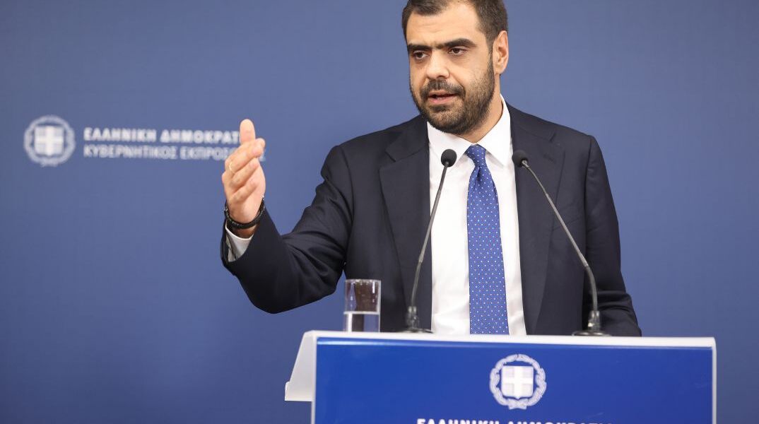Μαρινάκης σε Τσίπρα: «Ας του φρεσκάρουμε λίγο τη μνήμη»