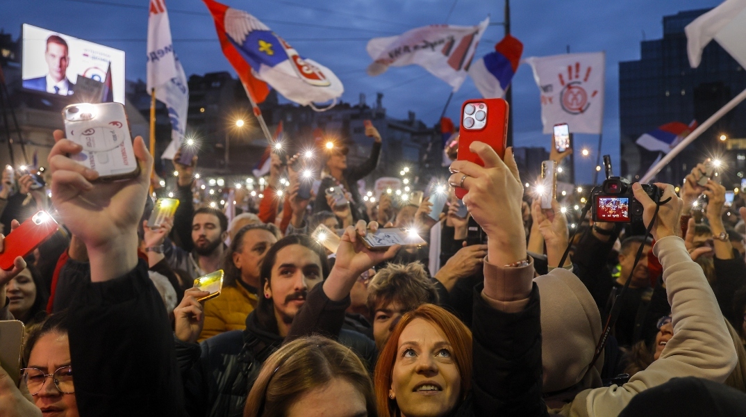 Σερβία: Στις κάλπες αύριο η χώρα με φόντο την απόλυτη πόλωση υπό τον φόβο ταραχών	
