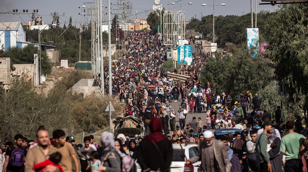 Σκηνές χάους στη Γάζα - Περικυκλωμένα 4 νοσοκομεία, σύμφωνα με τη Χαμάς	   