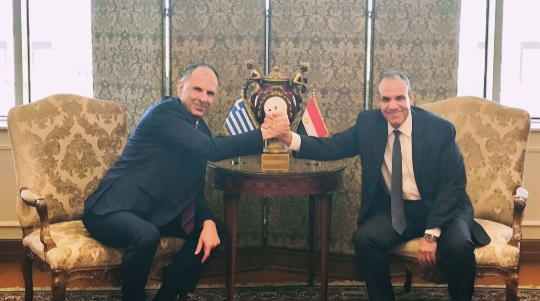 Γεραπετρίτης από Κάιρο