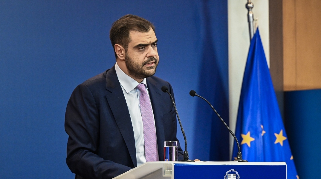 Ο κυβερνητικός εκπρόσωπος, Παύλος Μαρινάκης