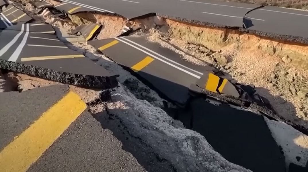 Ο αυτοκινητόδρομος στην Τουρκία που κατέστρεψε ο σεισμός