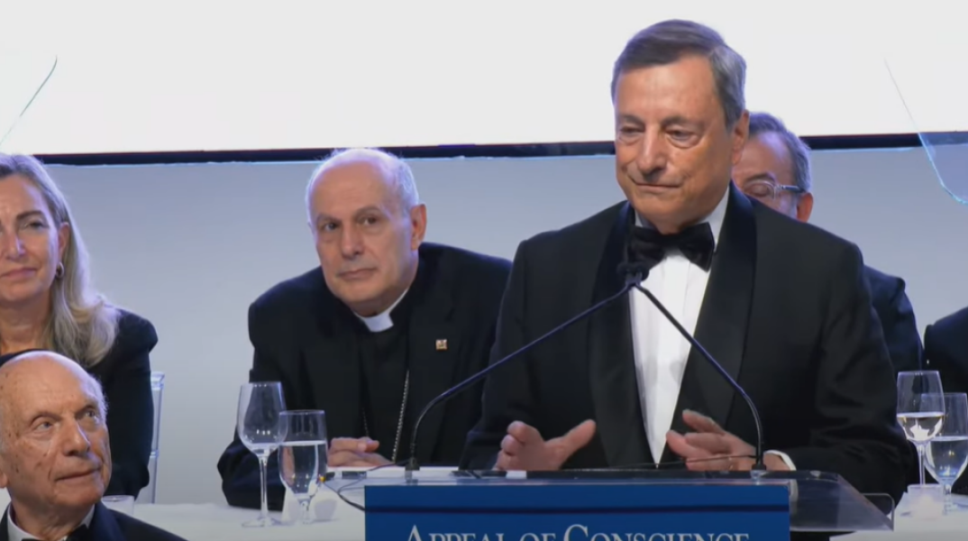 Το βραβείο World Statesman στον Μάριο Ντράγκι με επαινετική ομιλία του Χένρι Κίσινγκερ