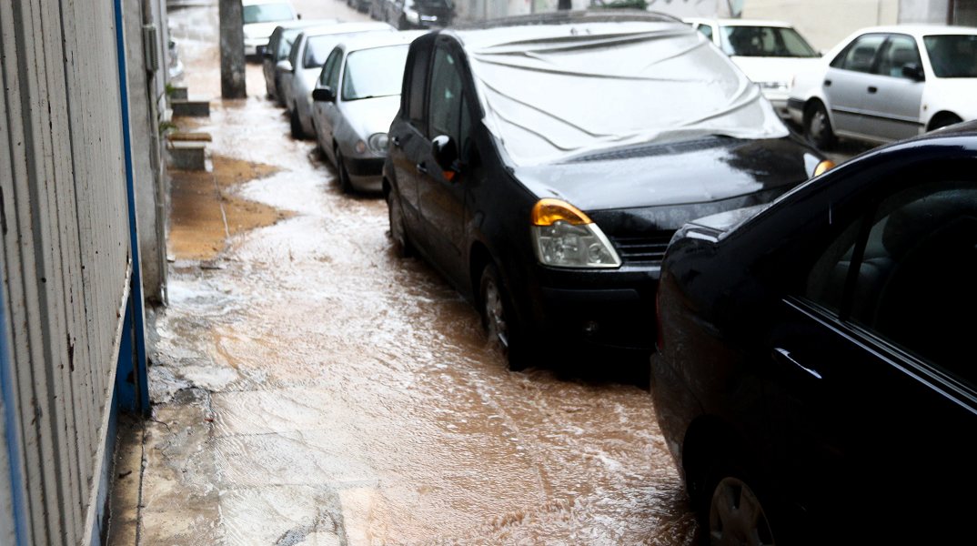 Κακοκαιρία Daniel: Προβλήματα στην Αθήνα λόγω καταιγίδας