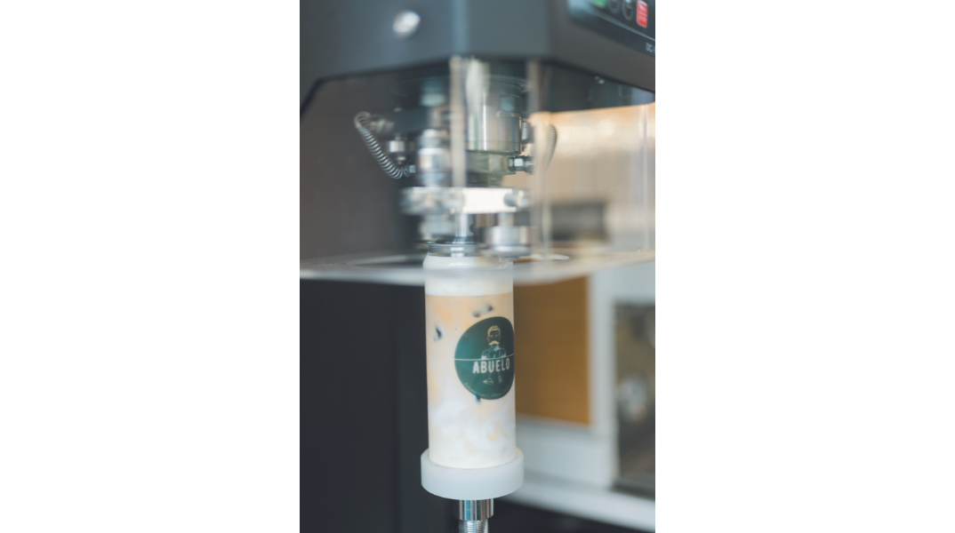 Abuelo: Το hot spot της πόλης για premium street food τώρα και στο Παγκράτι