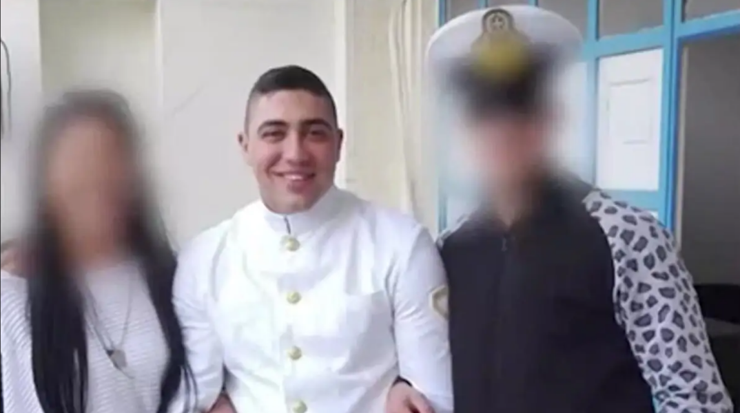 Ο 29χρονος λιμενικός που βρέθηκε κρεμασμένος τη Μεγάλη Παρασκευή σε ξωκλήσι στη Λέσβο