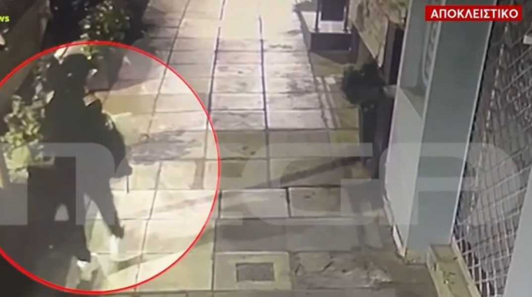 Έκρηξη στη Θεσσαλονίκη:  Καρέ- καρέ οι κινήσεις της 38χρονης πριν και στην τοποθέτηση της βόμβας