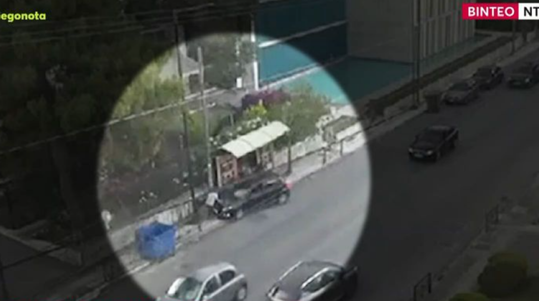 Ο οδηγός του ΙΧ παρέσυρε τρεις γυναίκες που περίμεναν στη στάση λεωφορείου στο Χαλάνδρι